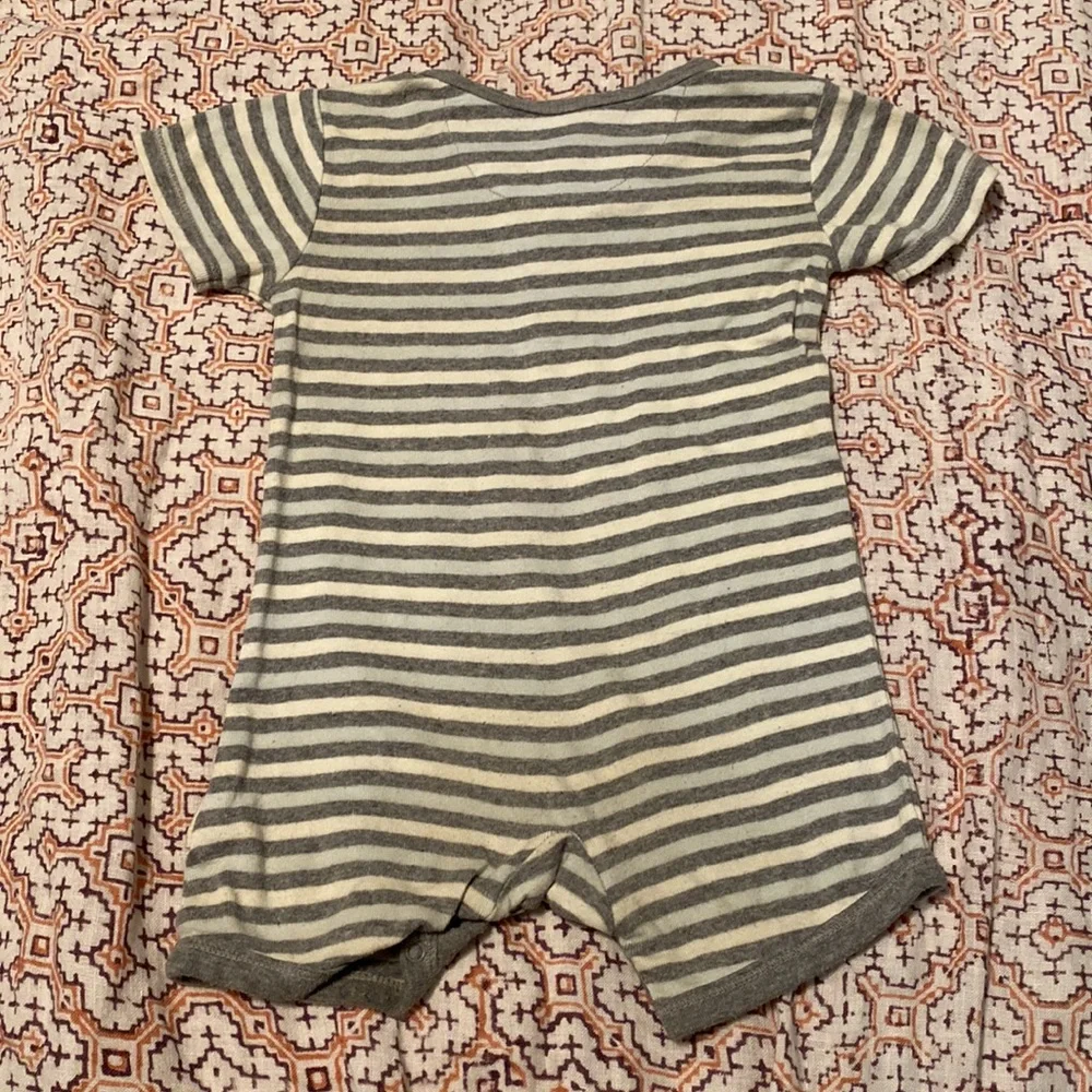 Burt’s Bees Baby romper - Picture 3 of 3